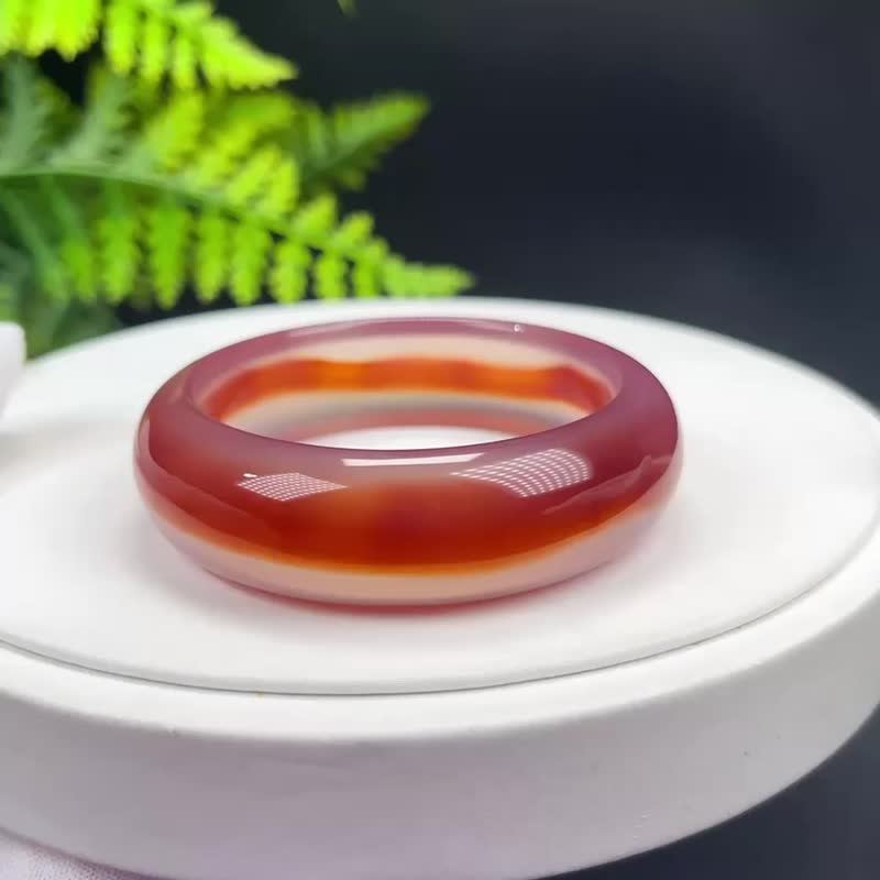 高檔 馬達加斯加 紅瑪瑙手鐲 50+MM 淺紫底高冰透紅腰帶 腰纏萬貫 - 手鍊/手環 - 半寶石 紅色