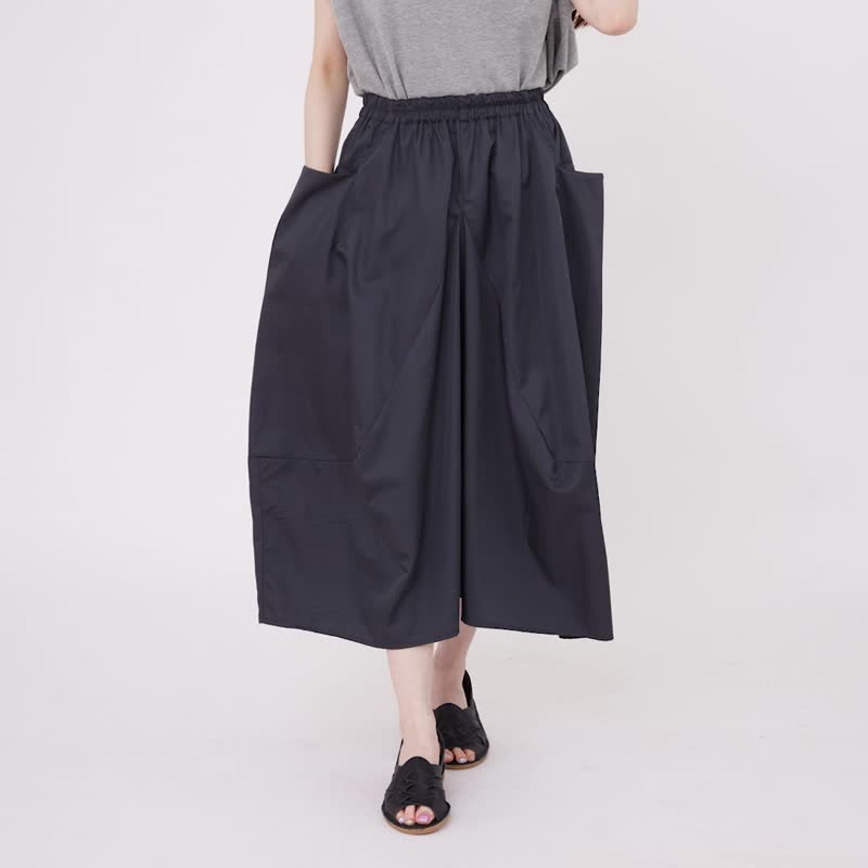 Forest Pockets Wide Skirt / Black - กระโปรง - ผ้าฝ้าย/ผ้าลินิน สีน้ำเงิน