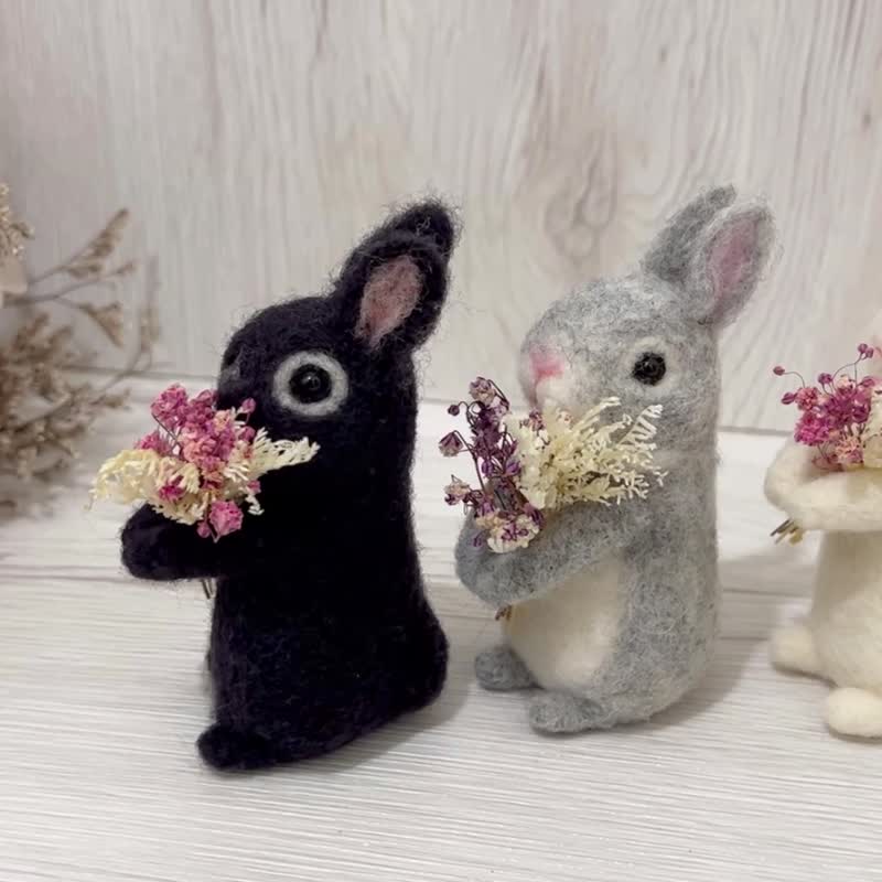 Rabbit Wool Felt Doll with Flowers for Healing and Gifting Dried Flowers Can Be Customized - Stuffed Dolls & Figurines - Wool Multicolor