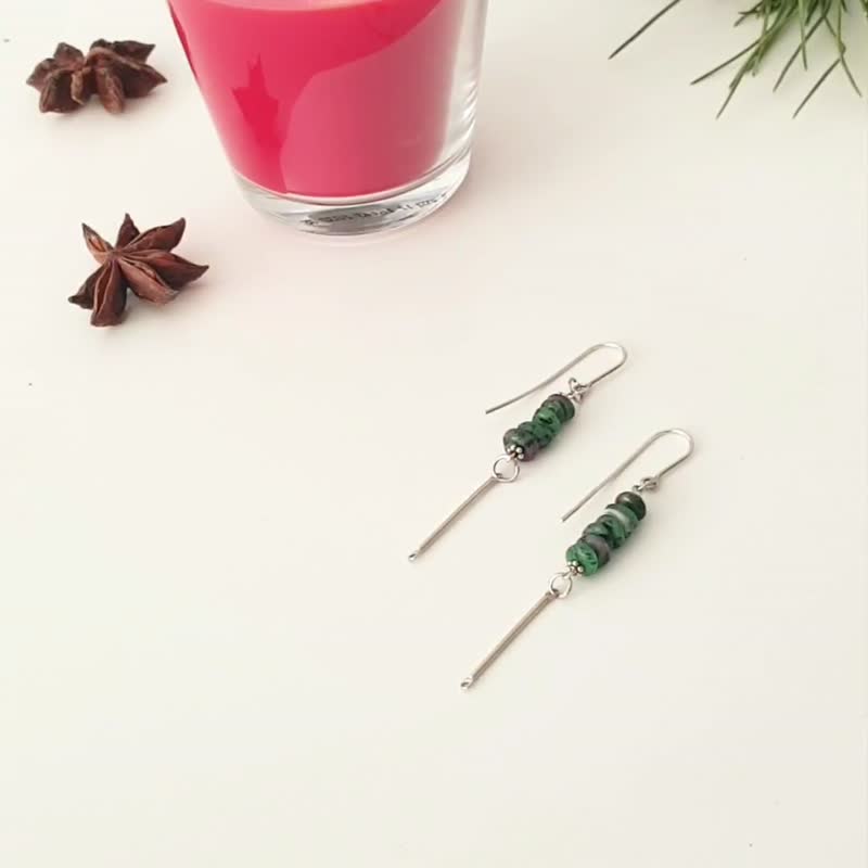 Ruby Zoisite Earrings, 925 Silver, Sagittarius Crystal, Lunar New Year Gift - 耳環/耳夾/耳骨夾 - 寶石 綠色