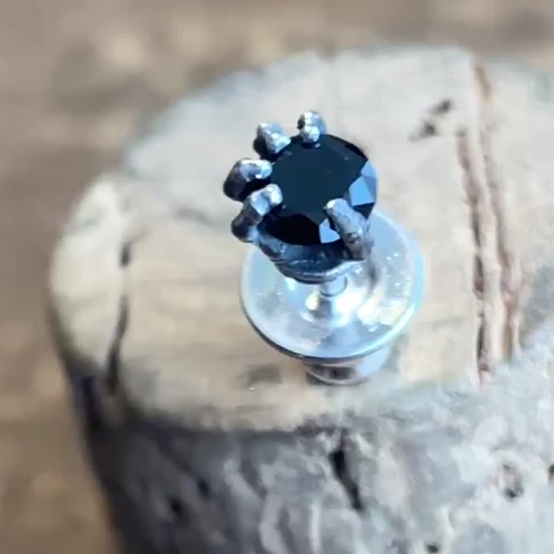 ブラック/シルバー925 ピアス/片耳用/シンプル/シルバーアクセサリー メンズ/男性プレゼント/pe29 - 耳環/耳夾/耳骨夾 - 純銀 銀色