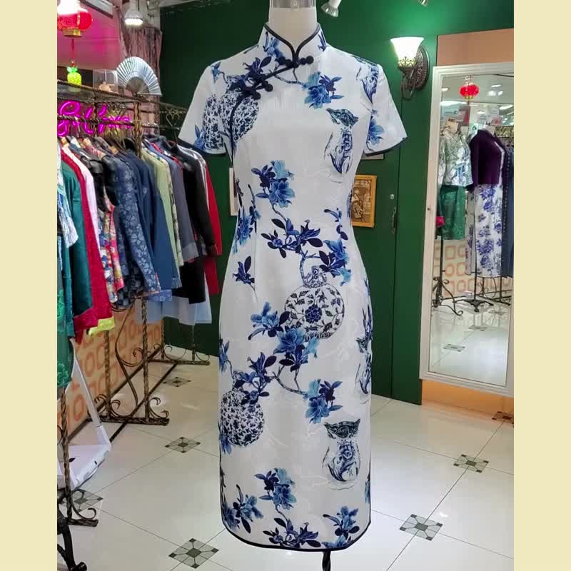 新青花瓷短旗袍 悅裳 港式 復古旗袍 連身裙 - 旗袍/改良式旗袍 - 棉．麻 白色