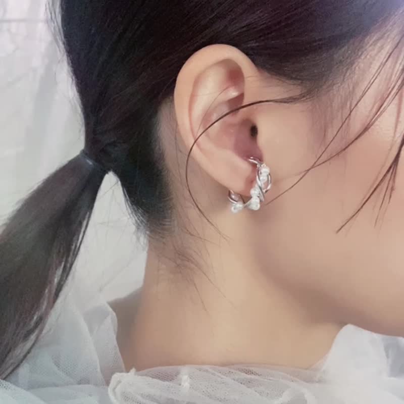 CATTAGECORE | Pianpian- Silver*White Rice Pink Purple Teal Pearl Ring Ear Cuff - ต่างหู - ไข่มุก ขาว