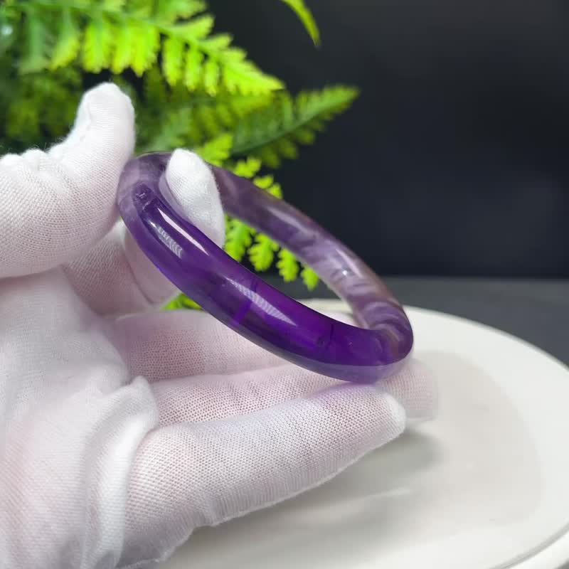 精品 紫色兔毛水晶手鐲 51+MM 冰透星光閃片 紫水晶圓條 熱情活力 - 手鍊/手環 - 水晶 紫色