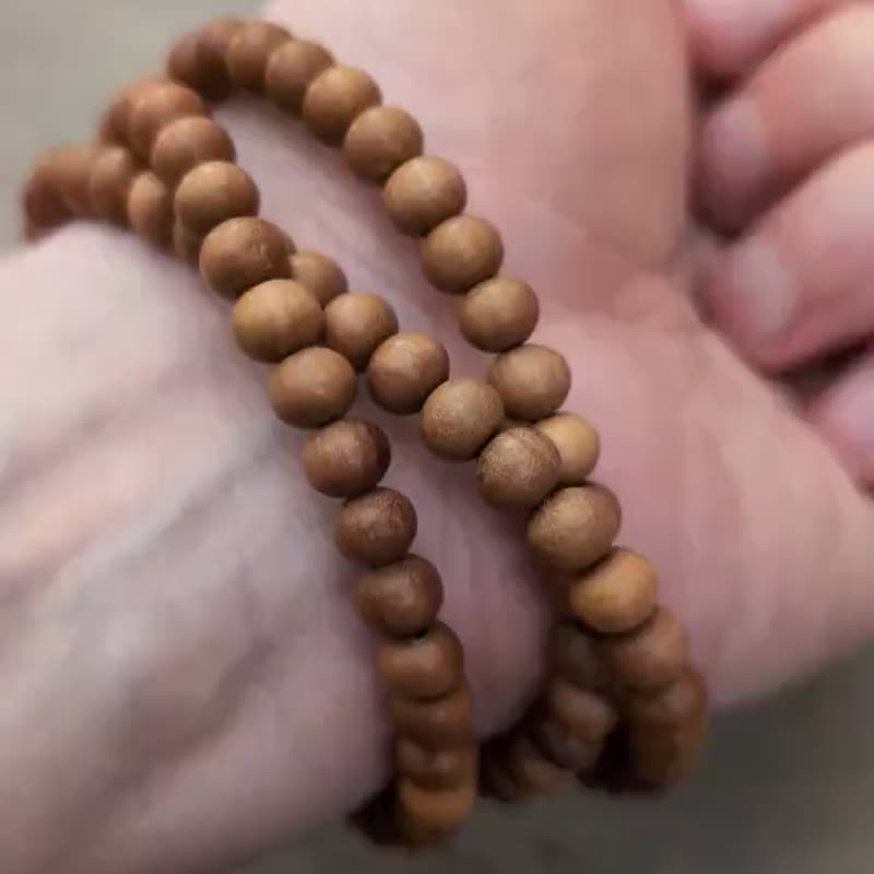 Santalum Sandalwood mala necklace rosary 108 prayer beads natural genuine sandal - สร้อยคอ - ไม้ สีส้ม