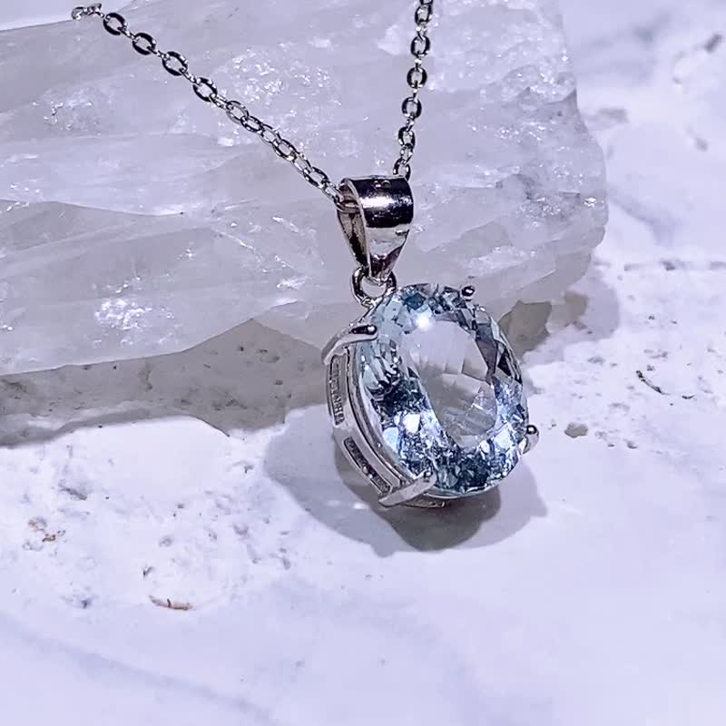 3 月の誕生石オーバル ダイヤモンド カット アクアマリン ネックレス 2.24 カラット スターリング シルバー