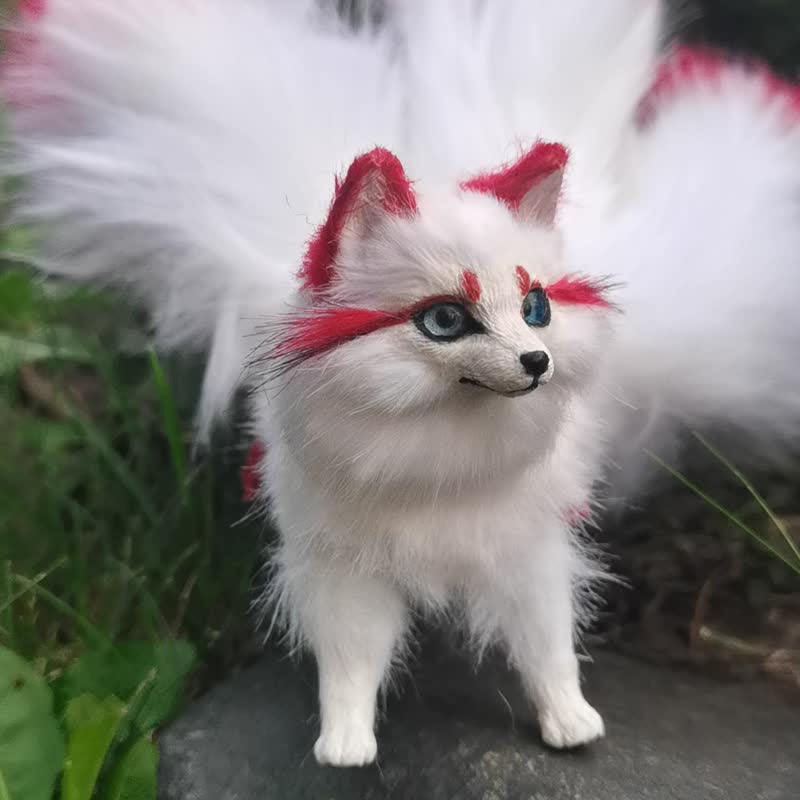 Kitsune FOX 3 tails with accessories BJD art doll fully poseable - 玩偶/公仔 - 其他材質 多色